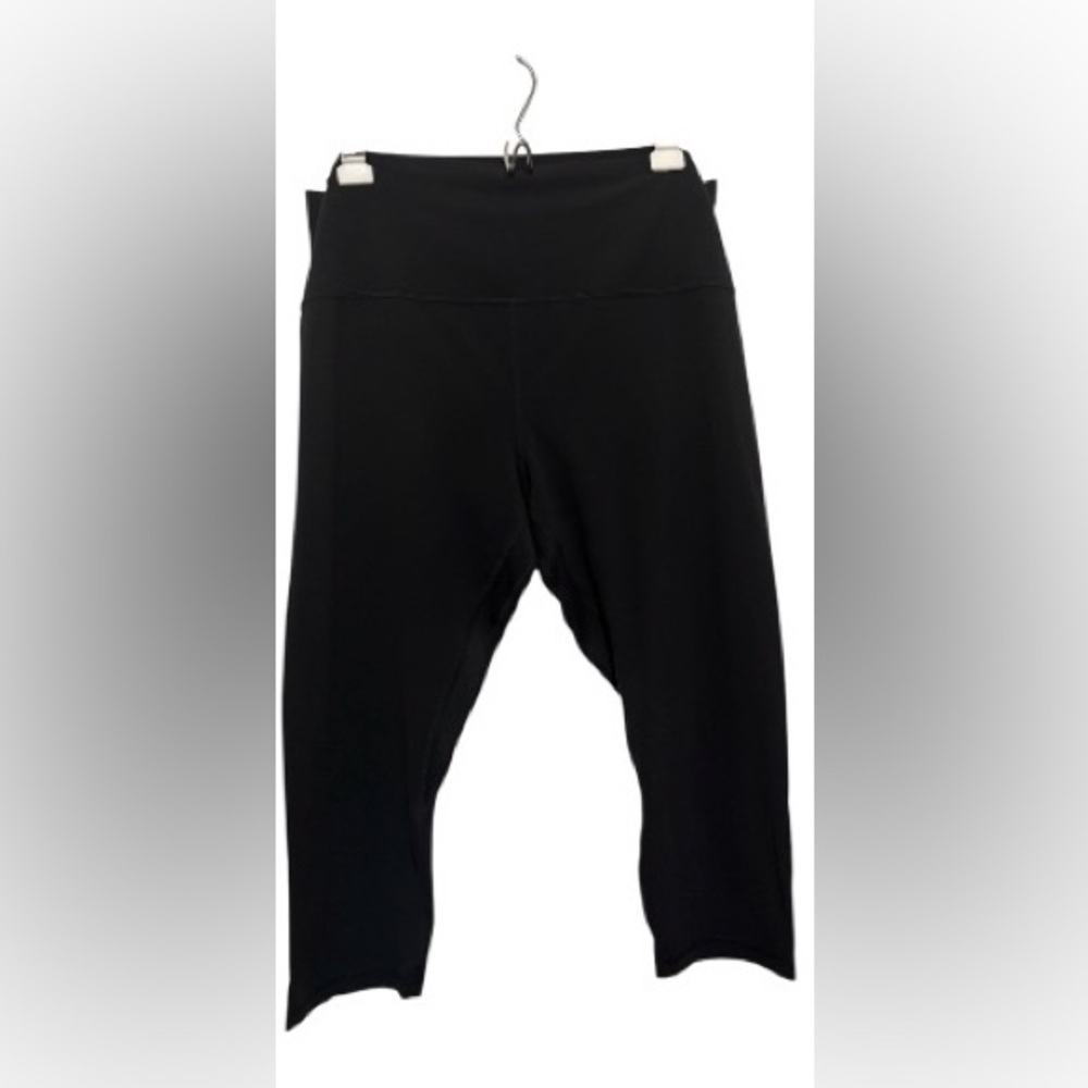 Lululemon Black Cropped Leggings Size 18 | Never Worn | High Rise